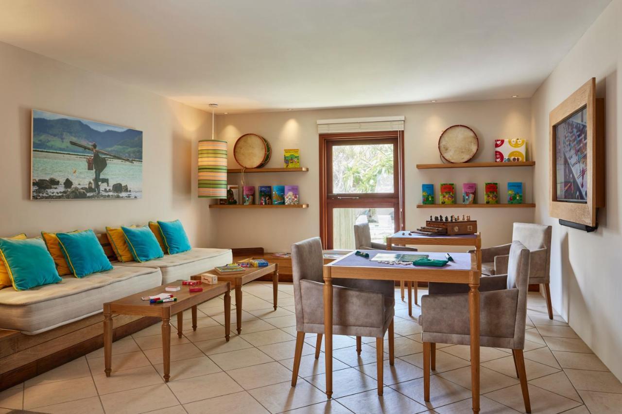 C Mauritius (Adults Only) Hotell Belle Mare Eksteriør bilde The Family Club